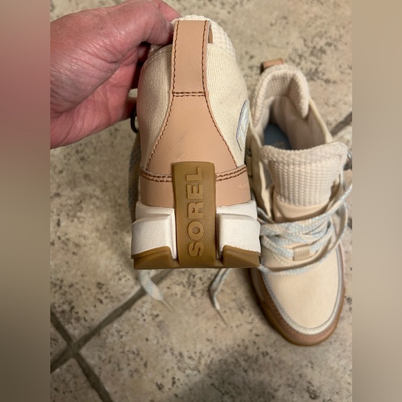 SOREL Women's Out 'N About RMX Chukka Boots sz 8 - Picture 4 of 9